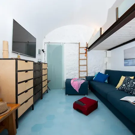 Apartment The Blue Door