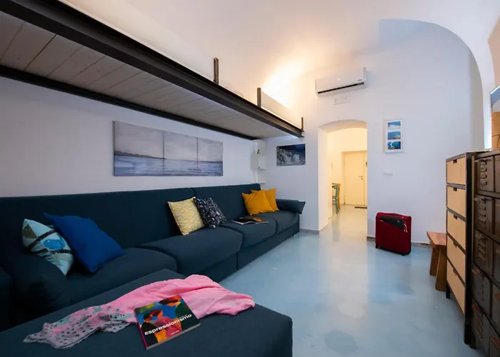 The Blue Door Apartment *